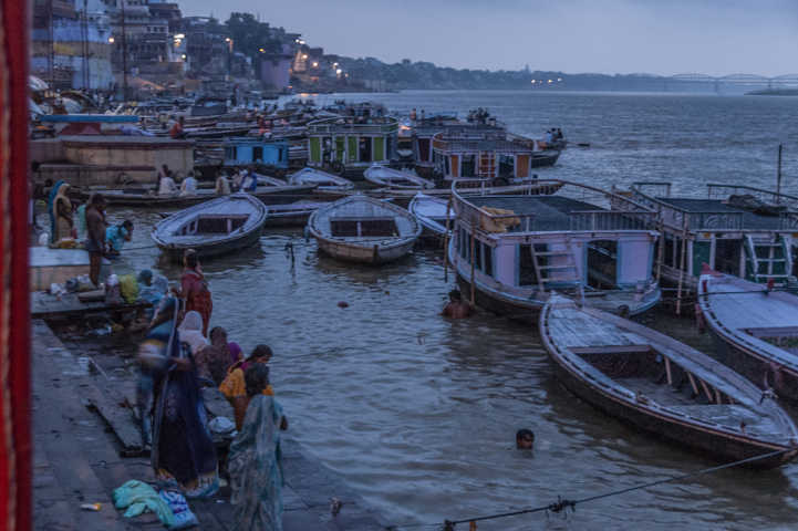 07 - India - Varanasi - rio Ganges - amanecer